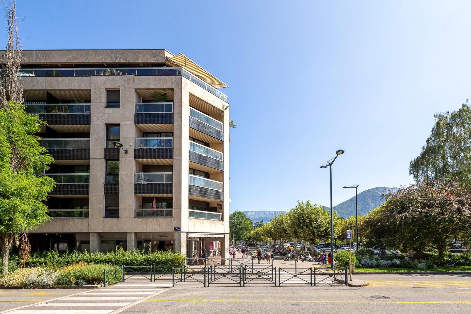 Appartement Moderne Au Coeur D'Annecy - A Deux Pas Du Lac Et De La Vieille Ville Esterno foto